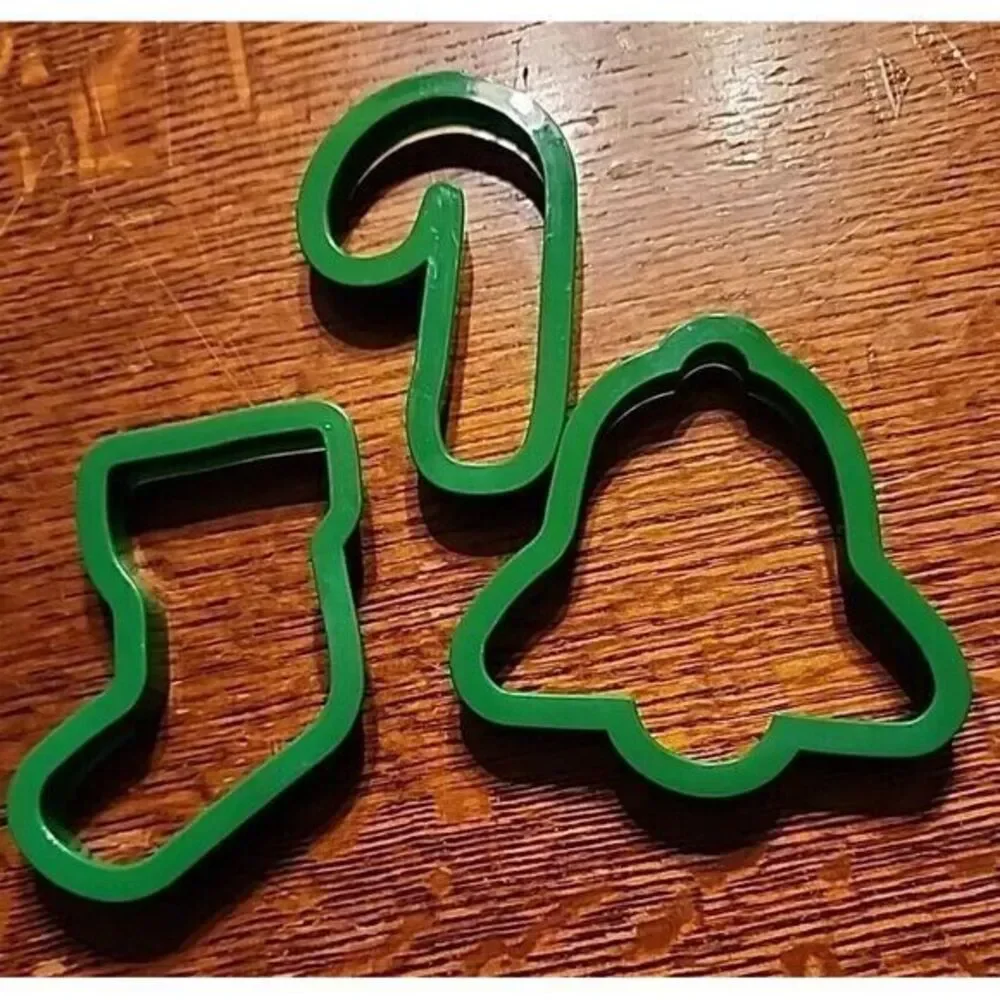 Christmas Holiday Bell Stocking Candy Cane Plastic Cookie Cutter Stencil Set EUC